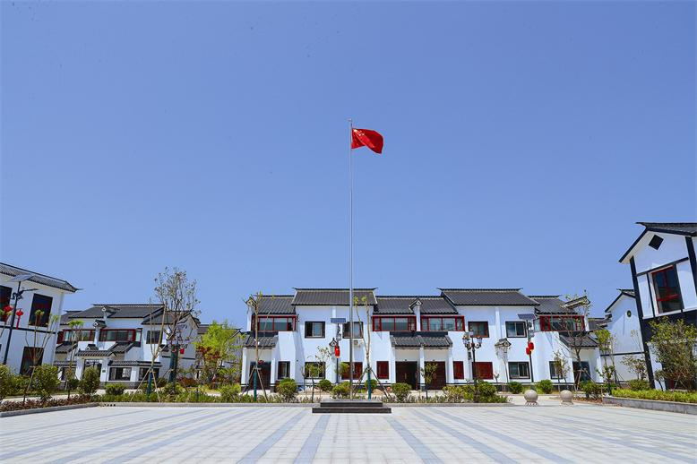 八巨镇前案村新型农村社区一瞥