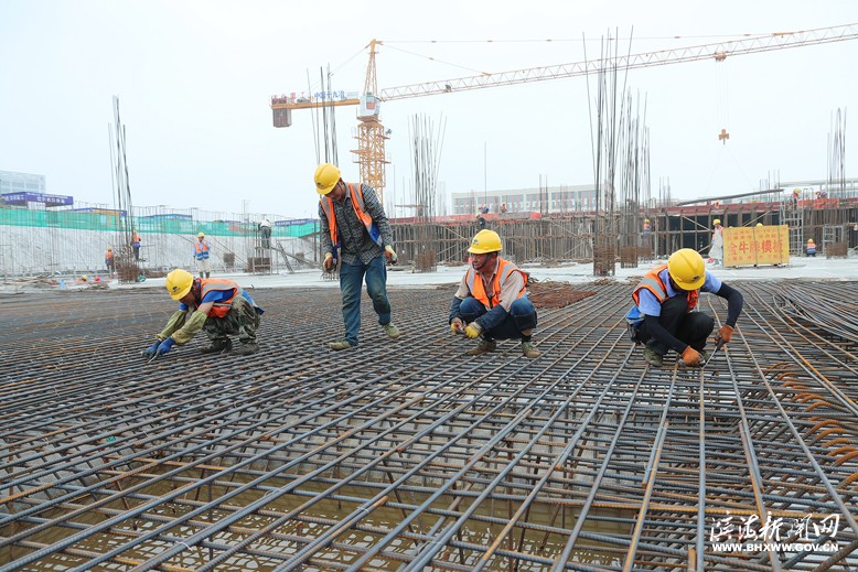 县市民服务中心建设现场